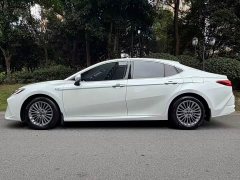 Toyota Camry Hybrid 2.0L HGVP Luxury - ფოტო 3