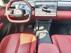 Lynk & Co 20 530km Rear-wheel Drive Max Radiant Red Edition - ფოტო 7