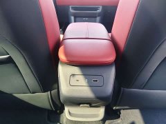 Lynk & Co 20 530km Rear-wheel Drive Max Radiant Red Edition - ფოტო 8