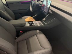 Tesla Model Y Rear-Wheel Drive - ფოტო 4