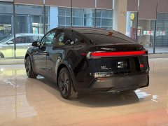Tesla Model Y Rear-Wheel Drive - ფოტო 9