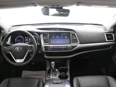 Toyota Highlander 2.0T AWD Premium 7-Seater - ფოტო 14