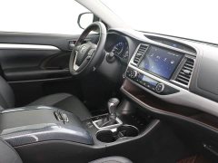Toyota Highlander 2.0T AWD Premium 7-Seater - ფოტო 16