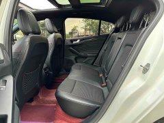Ford Focus Hatchback EcoBoost 180 Automatic ST Line - ფოტო 12