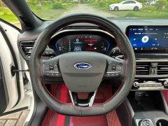 Ford Focus Hatchback EcoBoost 180 Automatic ST Line - ფოტო 16