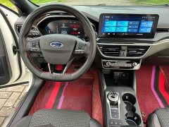 Ford Focus Hatchback EcoBoost 180 Automatic ST Line - ფოტო 17