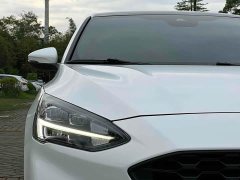Ford Focus Hatchback EcoBoost 180 Automatic ST Line - ფოტო 4