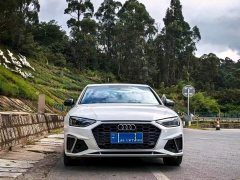 Audi A4L 40 TFSI Fashion Dynamic - ფოტო 2