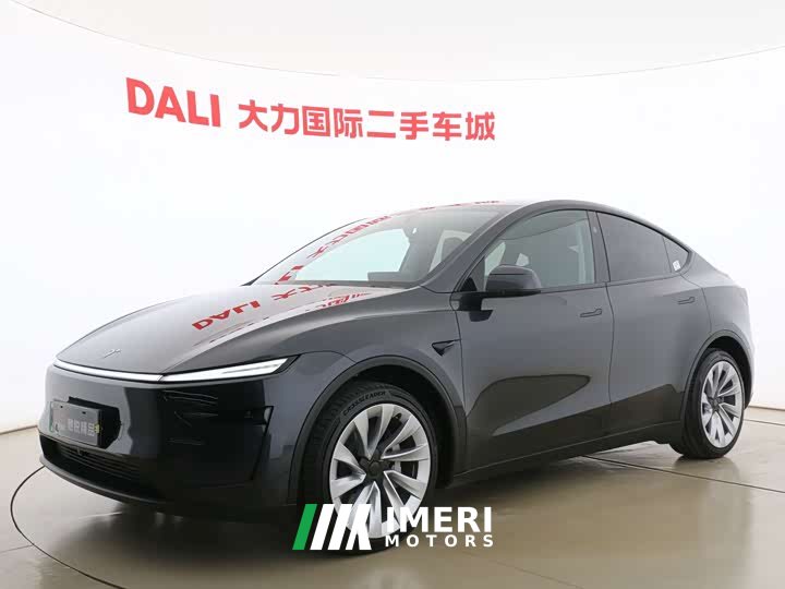 Tesla Model Y Rear-Wheel Drive