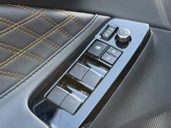 Toyota Avalon Hybrid 2.0L Luxury - ფოტო 16