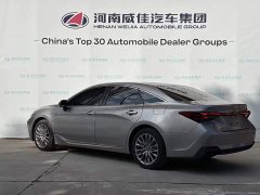 Toyota Avalon Hybrid 2.0L Luxury - ფოტო 8