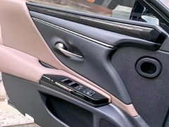 Lexus ES 200 Excellence Edition - ფოტო 6