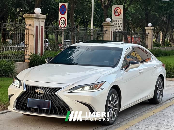 Lexus ES 200 Excellence Edition