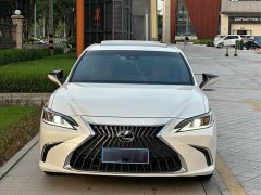 Lexus ES 200 Excellence Edition - ფოტო 2