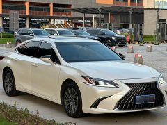 Lexus ES 200 Excellence Edition - ფოტო 3
