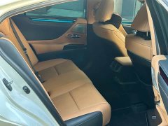 Lexus ES 200 Excellence Edition - ფოტო 6