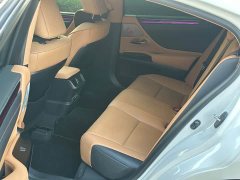 Lexus ES 200 Excellence Edition - ფოტო 7