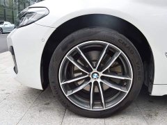 BMW 5 Series 525Li M Sport Package - ფოტო 14