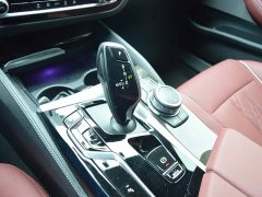 BMW 5 Series 525Li M Sport Package - ფოტო 7