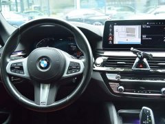BMW 5 Series 525Li M Sport Package - ფოტო 9