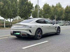 Xiaomi SU7 Rear-Wheel Drive Standard Edition - ფოტო 10