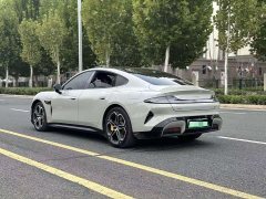 Xiaomi SU7 Rear-Wheel Drive Standard Edition - ფოტო 8