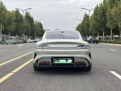 Xiaomi SU7 Rear-Wheel Drive Standard Edition - ფოტო 9