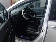 Toyota Sienna 2.5L Hybrid Premium Edition - ფოტო 4