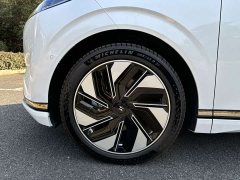 Audi eπ008 210Ultra Ruoyi Edition 5-seater - ფოტო 5