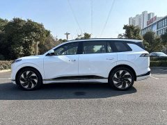 Audi eπ008 210Ultra Ruoyi Edition 5-seater - ფოტო 6