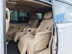 Buick GL8 New Energy Lusang Respect Edition - ფოტო 5