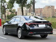Toyota Avalon Hybrid 2.0L Luxury - ფოტო 9