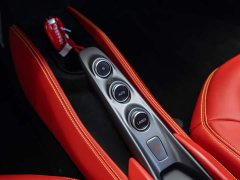 Ferrari F8 Tributo 3.9T V8 - ფოტო 13