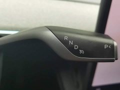 Tesla Model Y Rear-Wheel Drive - ფოტო 13