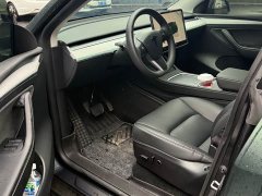 Tesla Model Y Rear-Wheel Drive - ფოტო 4
