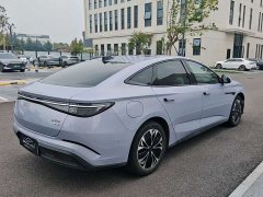 BYD Seal 07 EV 705 Flagship - ფოტო 10