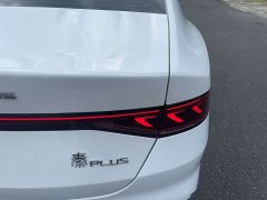 BYD Qin Plus DM-i 55KM Luxury - ფოტო 8