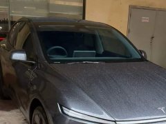 Tesla Model Y Rear-Wheel Drive Launch Edition - ფოტო 4