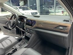 Volkswagen Touareg 280TSI FWD Luxury Edition - photo 17