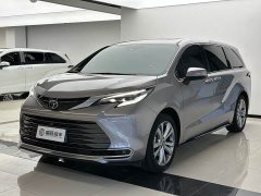 Toyota Sienna 2.5L Hybrid Premium Luxury Edition - ფოტო 1