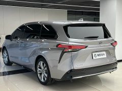 Toyota Sienna 2.5L Hybrid Premium Luxury Edition - ფოტო 6