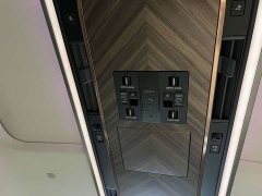 Lexus LM 500h Six-Seat Premium Edition - photo 10