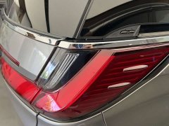 Lexus LM 500h Six-Seat Premium Edition - photo 11