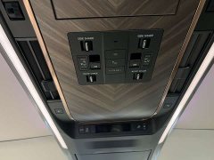 Lexus LM 500h Six-Seat Premium Edition - photo 15