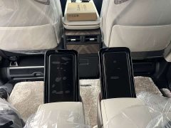 Lexus LM 500h Six-Seat Premium Edition - photo 16