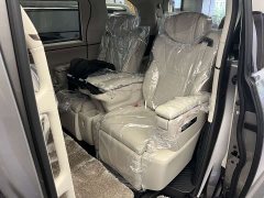 Lexus LM 500h Six-Seat Premium Edition - photo 3