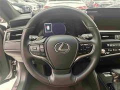 Lexus ES 200 Excellence Edition - ფოტო 7