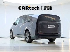 Li Auto Li Xiang MEGA Ultra - ფოტო 5