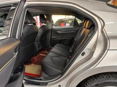 Toyota Camry 2.0G Luxury - ფოტო 11