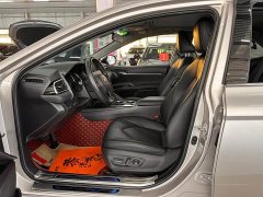 Toyota Camry 2.0G Luxury - ფოტო 15